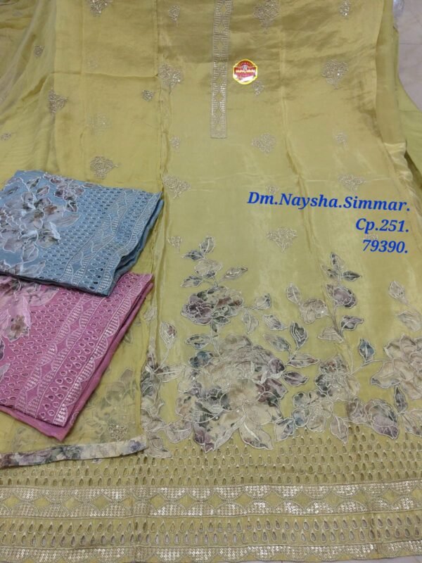 Dm Naysha Simmar